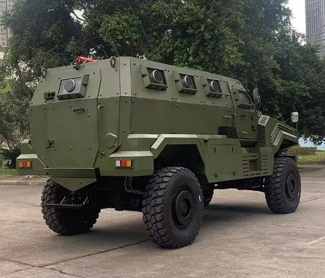 830KG 800cc двигатель Военный бронированный автомобиль с 1500мм рельсом