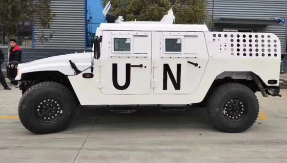 Агильная амфибийная военная бронированная машина радиус поворота 750 мм Высота препятствия 380 мм